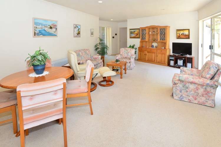 2/10 Napoleon Avenue Milford_15