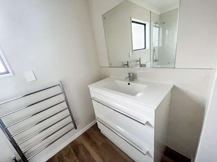 1/207 Rifle Range Road 11209_12