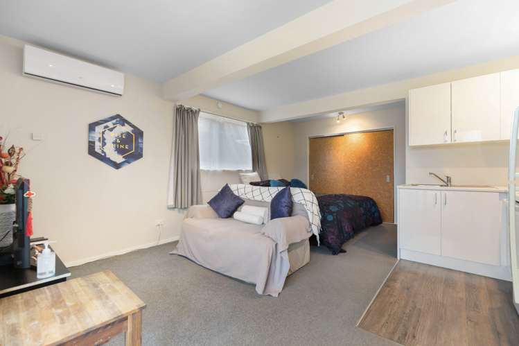 27 Lochy Road Fernhill/Sunshine Bay_18