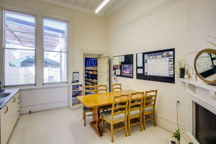 122 Queen Street East Hastings Central_12