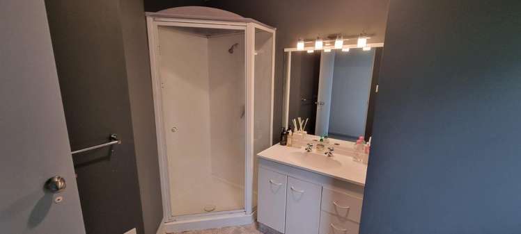 53B Jonathon Street Brookfield_7