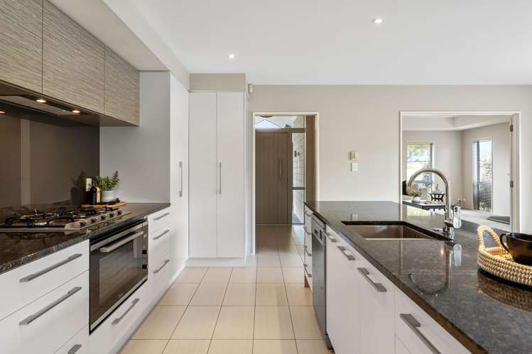 16 Temple Avenue Lincoln_11