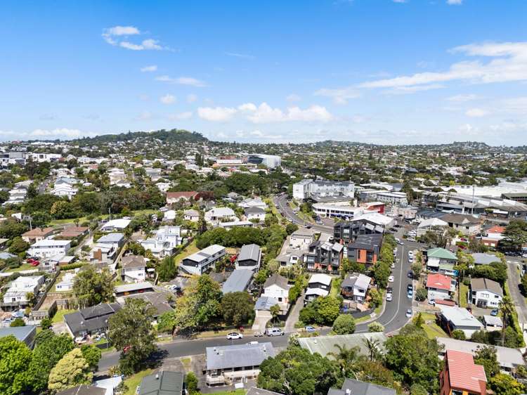 5 Don Croot Street Western Springs_40