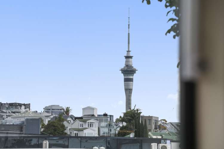 5p Cleveland Road Parnell_16