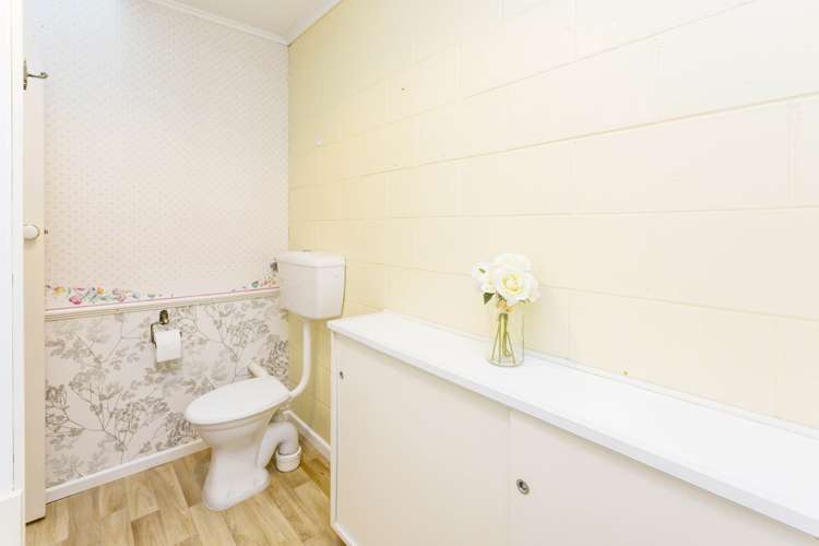 2/10 Ponderosa Grove Maoribank_10