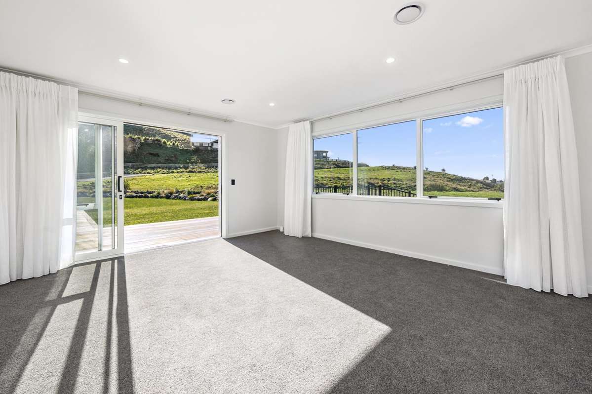 54 Great West Road_2