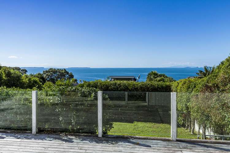 167 Beach Road Castor Bay_7