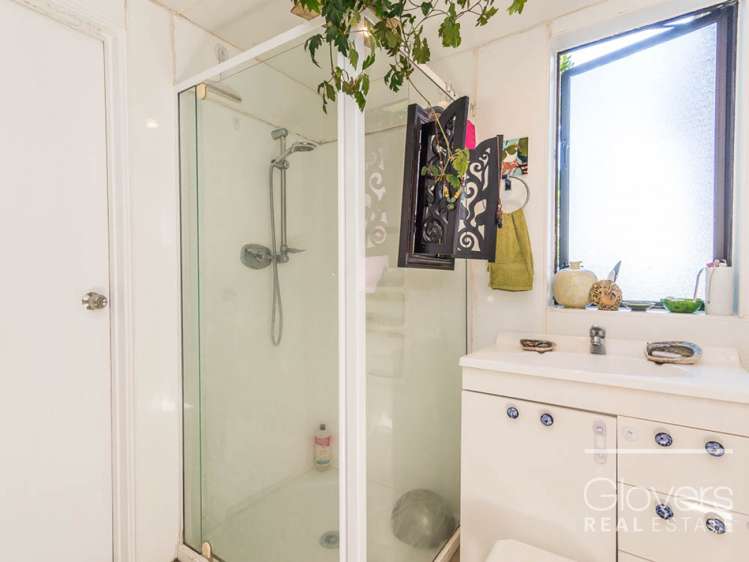 60 Kauri Point Road Laingholm_11