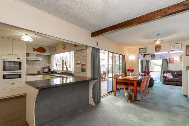 6 Konini Crescent Pirimai_2