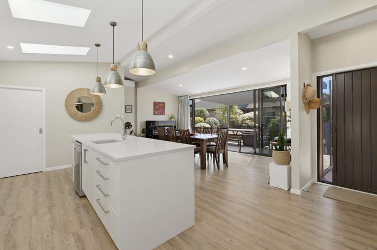 77B Beach Road Otumoetai_3