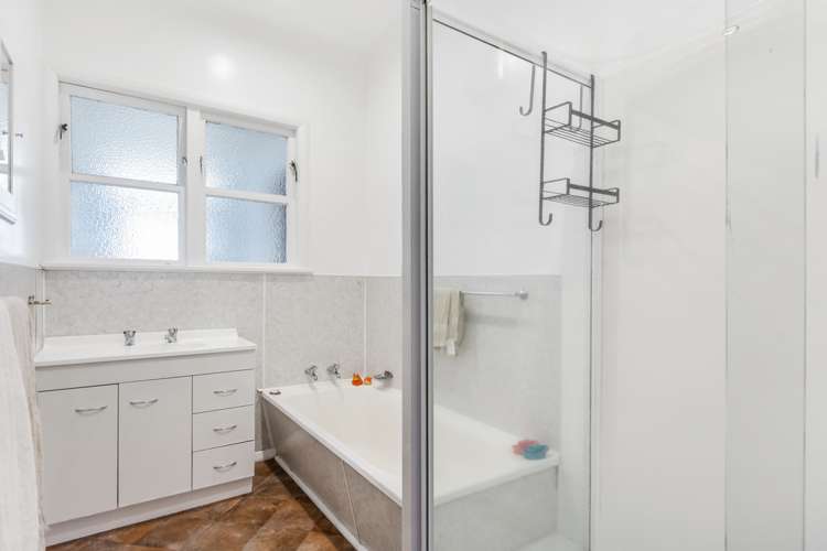 19 Captain Scott Road Glen Eden_9