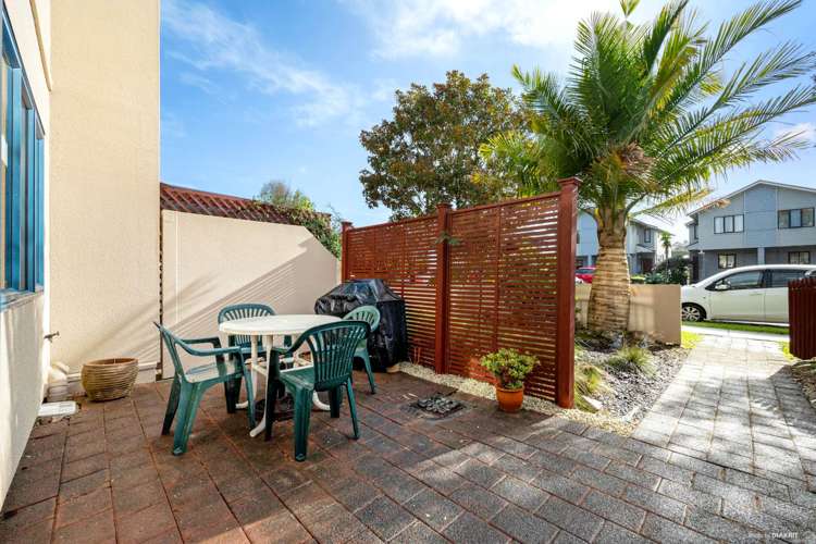 2/9 John Jennings Drive Oteha_17