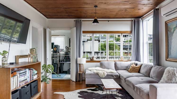 15 Violet Street Raglan_21