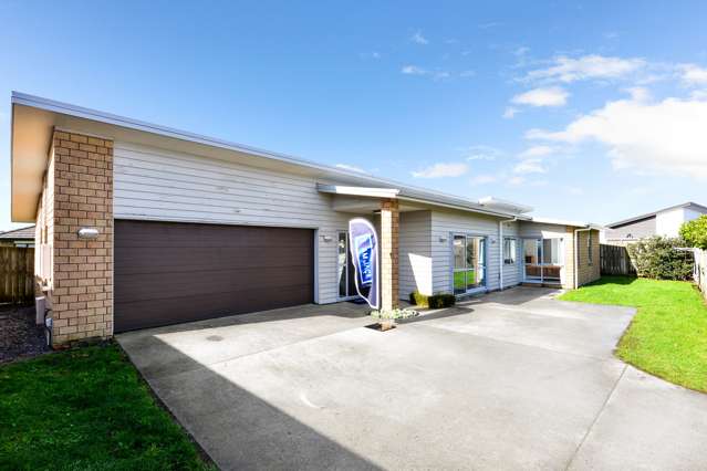 29 Chadwick Place Rototuna North_1