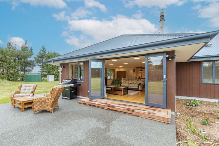 2259 South Eyre Road West Eyreton_18