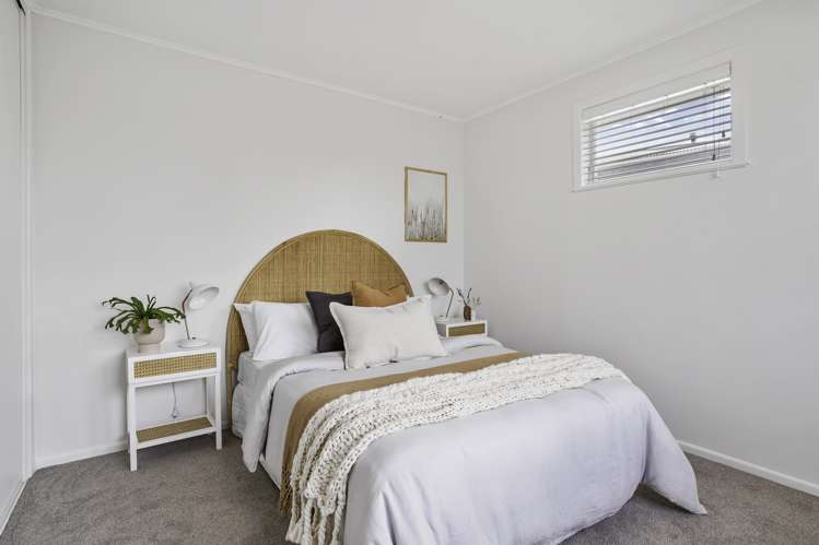 1/23 Fairclough Road Beach Haven_10