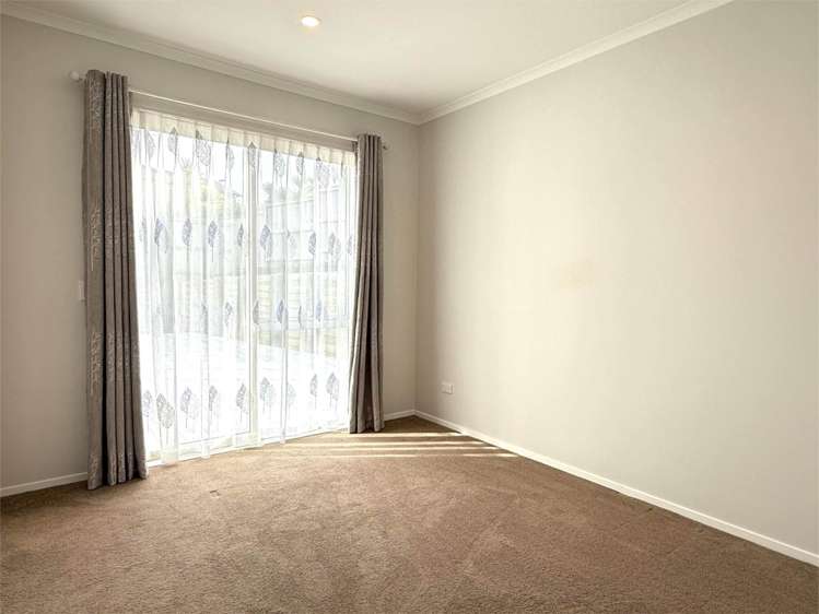 10 Franheim Crescent Orewa_11