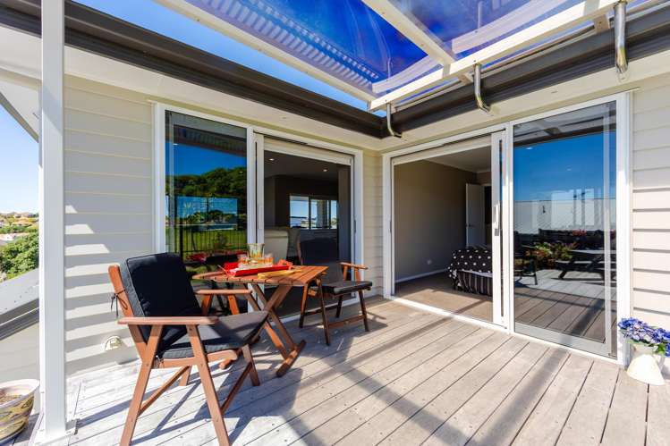 18 Pleasant Way Matakatia_22