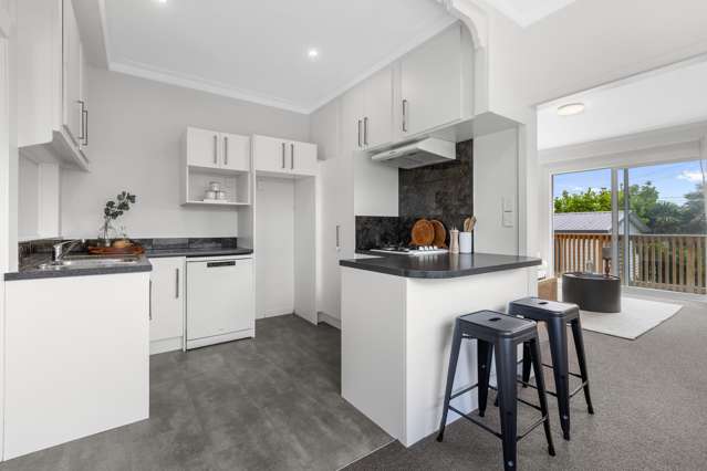 181 Tukapa Street Westown_3