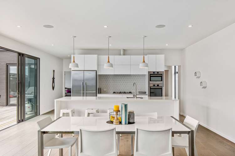 32 Defender Crescent Beachlands_7