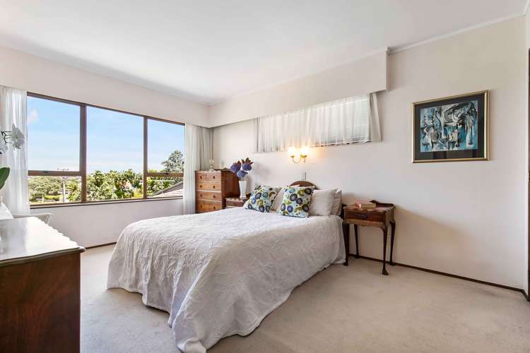 2/23 Beach Road Castor Bay_12