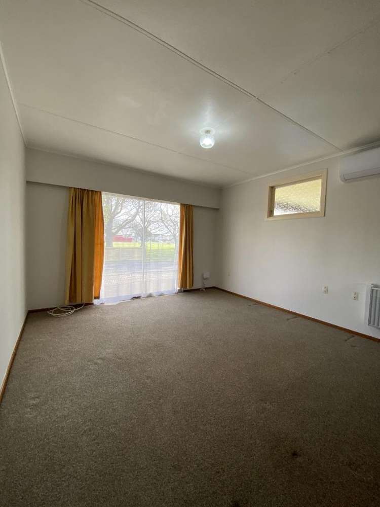 4/173 Kimbolton Road Feilding_8