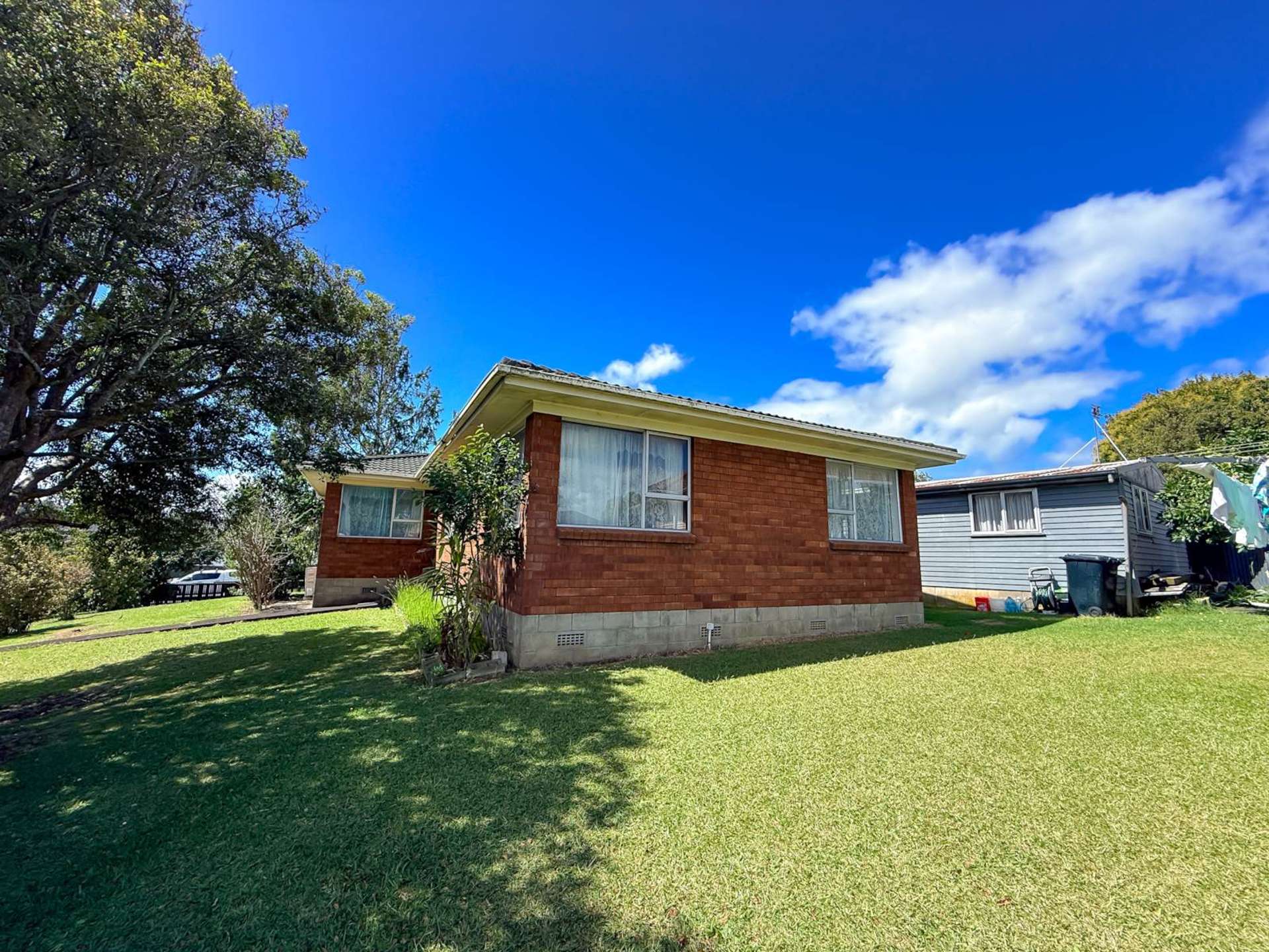 4 Staverton Crescent Mangere_0