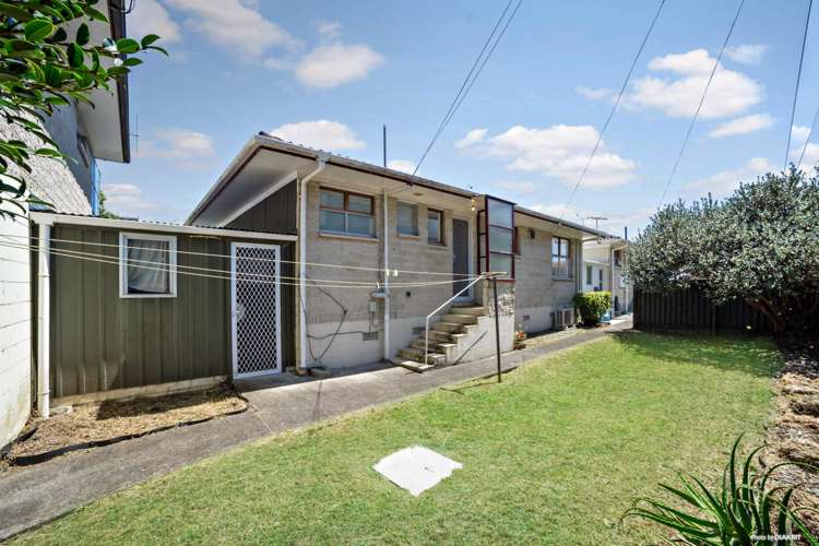 2/48 Taharoto Road Takapuna_1