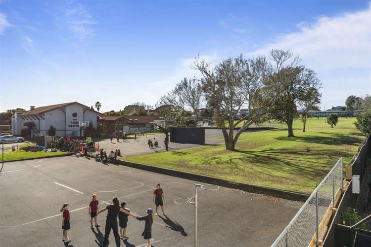 8/14 Williamson Avenue Belmont_8