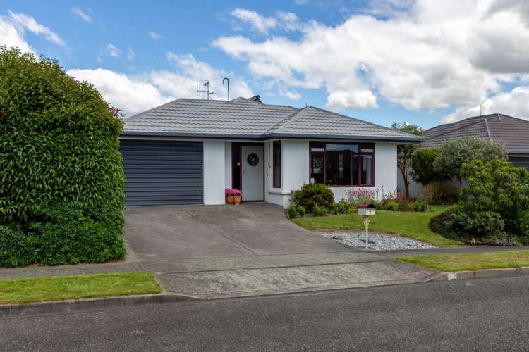 7 Mary Ann Muller Crescent Stoke_16