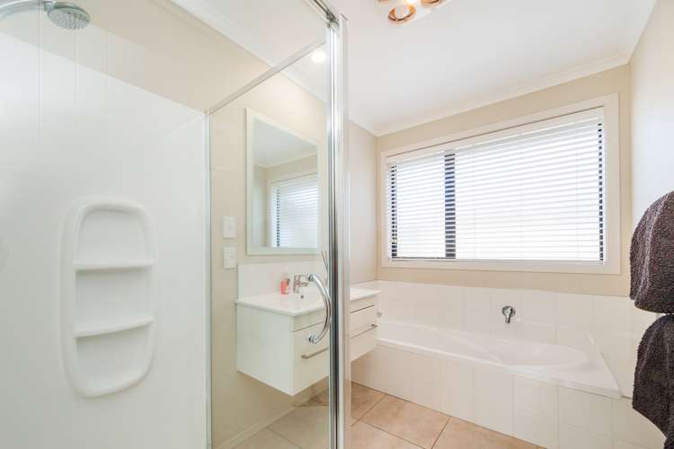 16 Lorenzo Place Kelvin Grove_11