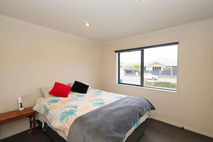 54 Hoffman Court Waikiwi_14