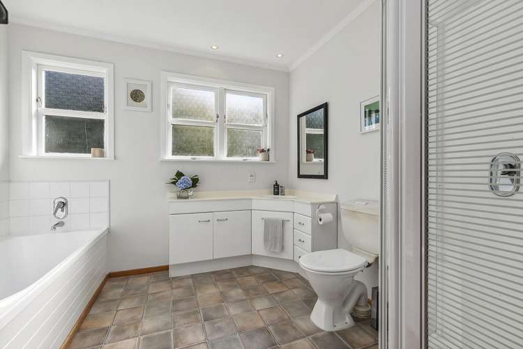 21 Waikare Street Karori_24