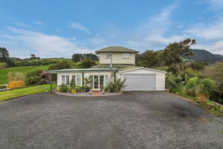14 Ngati Maru Highway_1