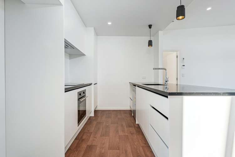 300 Harbour Drive East_4