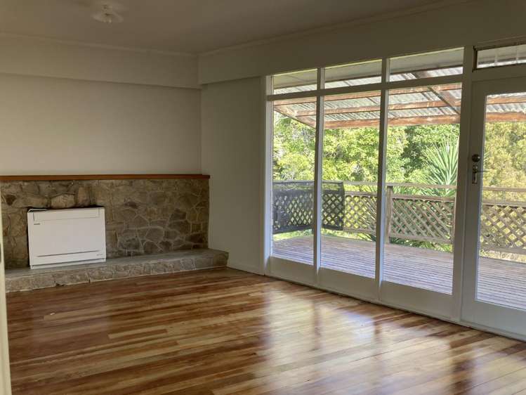 60 Flynn Road 1076_2