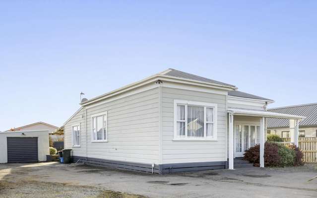 CENTRAL, SPACIOUS & MOVE-READY!