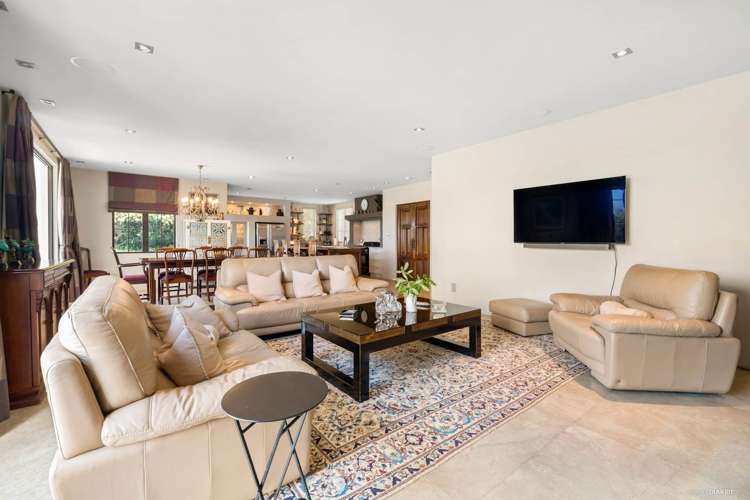 566 Whitford Road Whitford_31