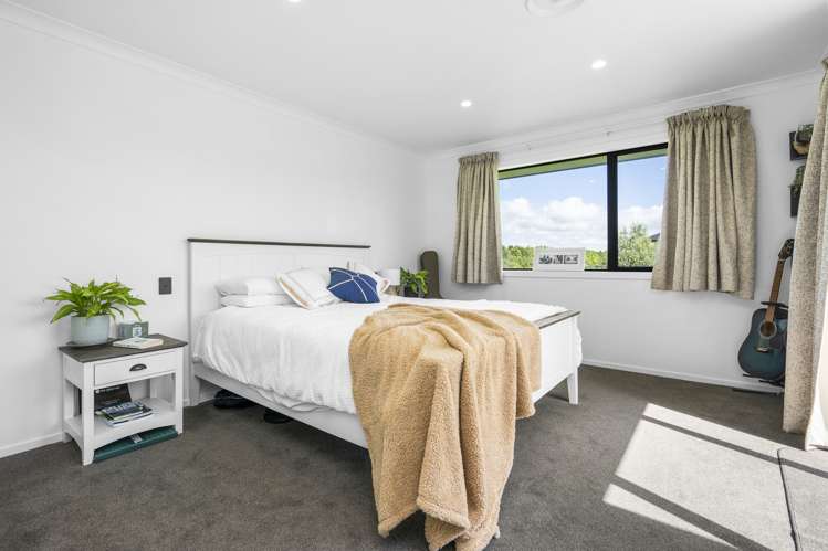 47 Alan Livingston Drive Cambridge_12