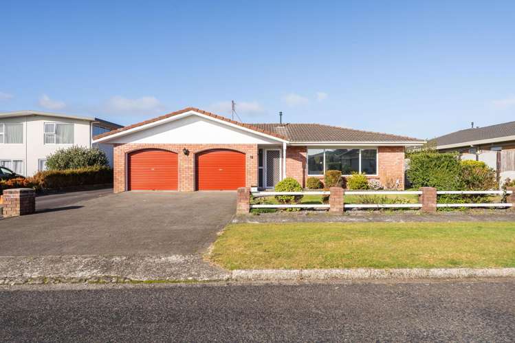 18 Robertson Street Glenholme_1