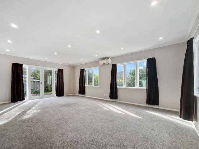  77 Hall Crescent Epuni_1