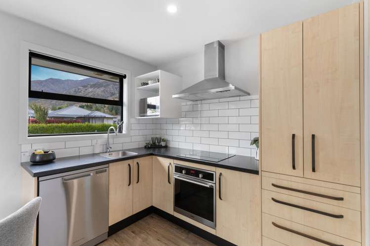 39 Jones Avenue Lower Shotover_19