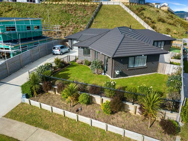 117 Queen Charlotte Drive Aotea_21