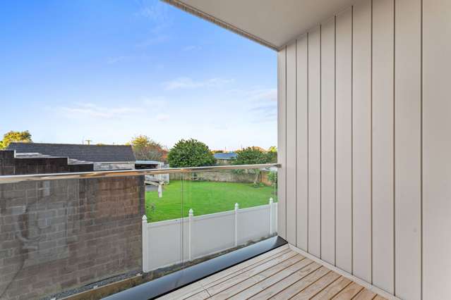 6/4 Toru Street Te Atatu Peninsula_3