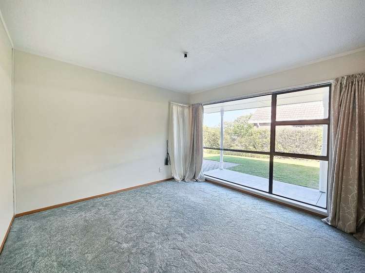 18 Regency Crescent Redwood_5