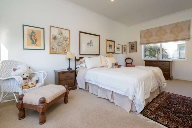 3 Featherstone Drive Flagstaff_18