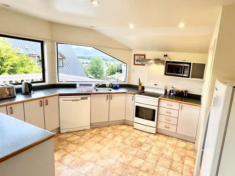 1 Burnett Place Lake Tekapo_5