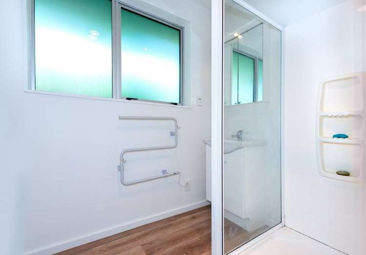 2/63 Rocking Horse Road Southshore_17