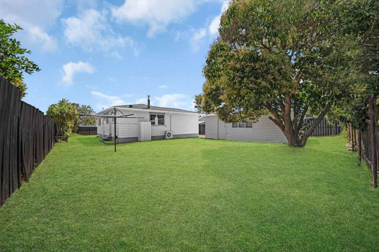 27 Sandrine Avenue Clover Park_17