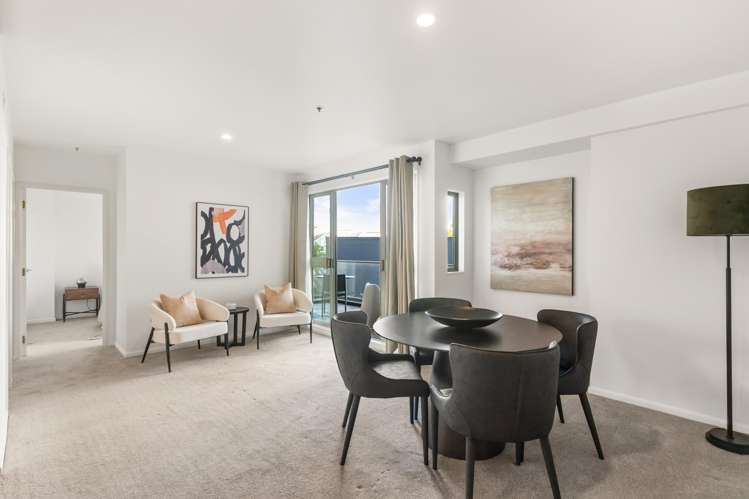 3E/8 Howe Street_4